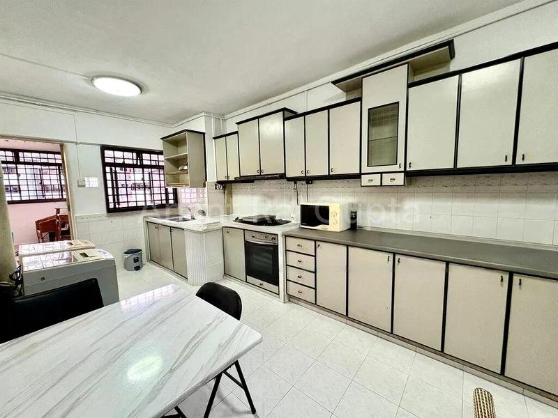 3 Room (3A) HDB for Rent in  129 Ang Mo Kio Avenue 3 - Image 2